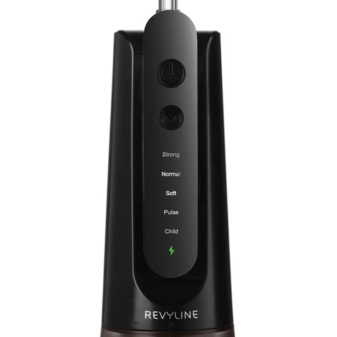 Ирригатор для полости рта REVYLINE RL 670, емкость резервуара 0,27 л, 2 насадки, черный, 9102