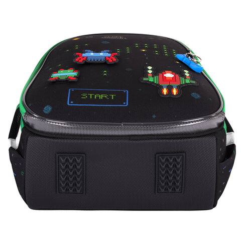 Ранец BRAUBERG PREMIUM, 2 отделения, с брелоком, "Space strike", патчи на липучках, 38х29х16 см, 273104