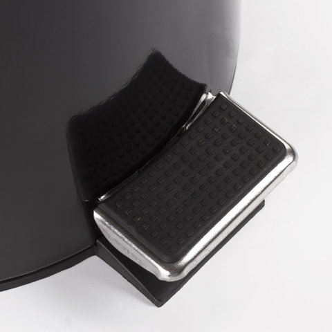 Ведро мусорное с педалью 5 литров "Classic", ЧЕРНОЕ ГЛЯНЦЕВОЕ, металлическое, со съемным внутренним ведром, LAIMA, 604943