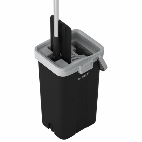 Швабра с отжимом и ведром 10л/7л двухкамерное, 2 насадки микрофибра, карманы с 2-х сторон, рукоятка 134-154см черный AltaMop L, LAIMA,609151