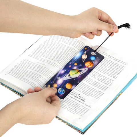 Закладка для книг с линейкой 3D-ОБЪЕМНАЯ BRAUBERG, "Вселенная", с декоративным шнурком, 125757