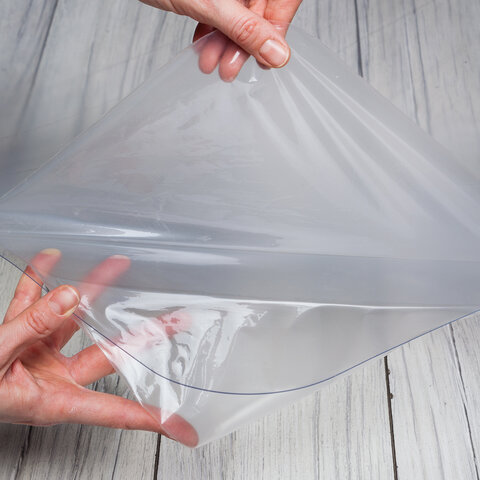 Коврик защитный напольный BRABIX, эконом, ПЭТ, 100х120 см, глянец, 0,5 мм, рулон в коробе, 701979