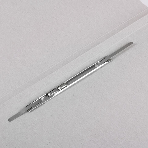 Скоросшиватель картонный мелованный BRAUBERG, гарантированная плотность 320 г/м2, белый, до 200 листов, 121512