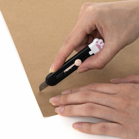 Нож канцелярский "Лапки", Cat Paw, 9 мм, автофиксатор, BRAUBERG HOBBY, в дисплее, 238346