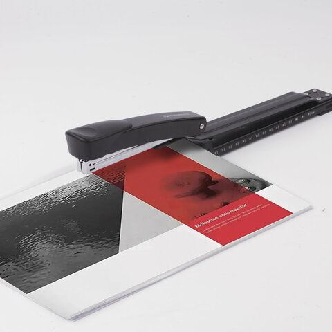 Степлер брошюровочный №24/6, 26/6 BRAUBERG "Universal", до 25 листов, черный, 220942