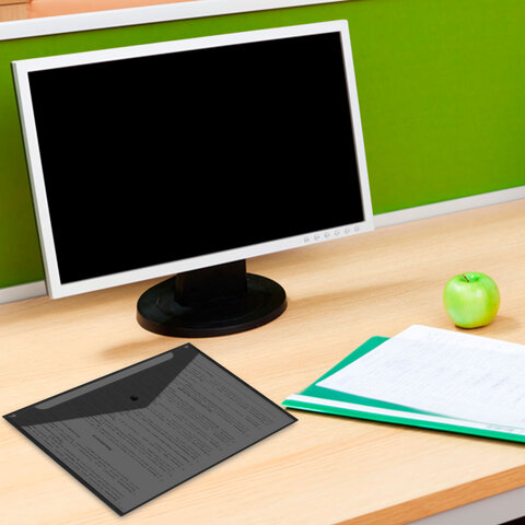 Папка-конверт с кнопкой прозрачная А4, BRAUBERG "UNIVERSAL", до 100 листов, черная, 0,15 мм, 273072