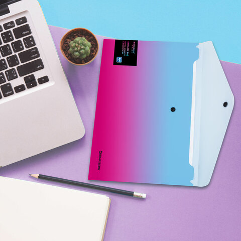 Папка-конверт с кнопкой BRAUBERG "Grade", А4, до 100 листов, розово-голубой градиент, 0,18 мм, 271963