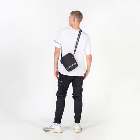 Сумка на плечо HEIKKI COMPACT (ХЕЙКИ) с карманом, черная с принтом, 23х17х5 см, 272629
