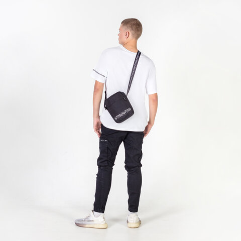 Сумка на плечо HEIKKI COMPACT (ХЕЙКИ) с карманом, черная с принтом, 23х17х5 см, 272629