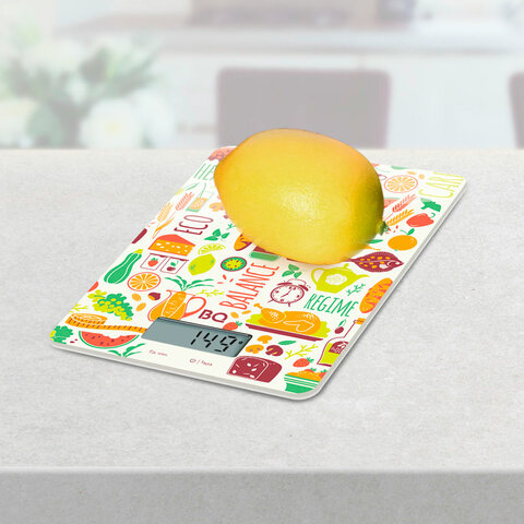 Весы кухонные BQ (БИ-КЬЮ) KS1010, электронный дисплей, max вес 5 кг, тарокомпенсация, закаленное стекло, с рисунком, 86191803