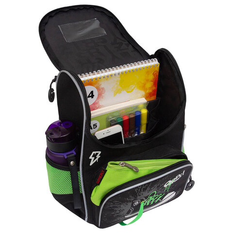 Ранец GRIZZLY анатомическая спинка, с мешком для обуви, для мальчиков, "SNEAKER", черный, 33х25х13 см, RAm-585-8/1