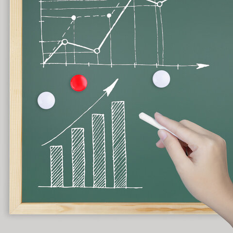 Доска для мела магнитная 30х45 см, зеленая, деревянная рамка, BRAUBERG "Wood", 238797