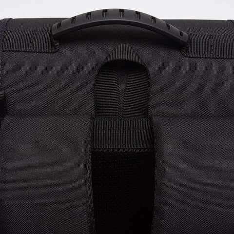 Ранец GRIZZLY анатомическая спинка, с мешком для обуви, для мальчиков, "SNEAKER", черный, 33х25х13 см, RAm-585-8/1