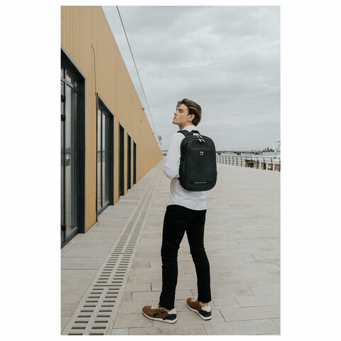 Рюкзак BRAUBERG FUNCTIONAL с отделением для ноутбука, 2 отделения, карман-антивор, "Safe", 44х30х20 см, 272574