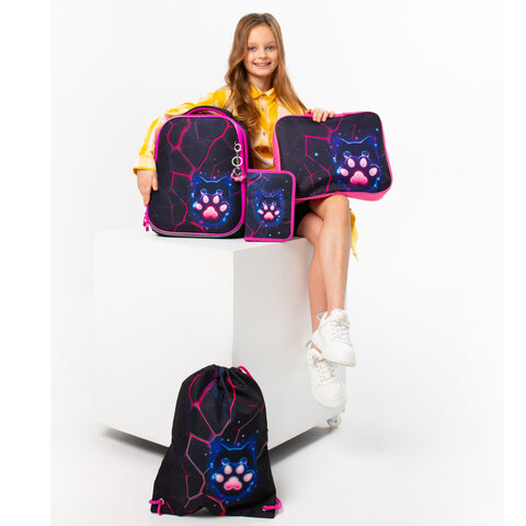 Ранец BRAUBERG PREMIUM, 2 отделения, с брелоком, "Pink lava", 38х29х16 см, 273097