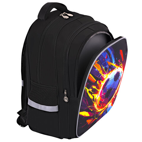 Рюкзак BRAUBERG KIDS MIND с пеналом в комплекте, 2 отделения, "Football", 40х28х18 см, 273178