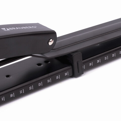 Степлер брошюровочный №24/6, 26/6 BRAUBERG "Universal", до 25 листов, черный, 220942