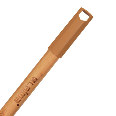 Черенок рукоятка 120 см, еврорезьба, пластиковая накладка, дерево + лак (ЭВКАЛИПТ), d=2,2 см, LAIMA, 700891