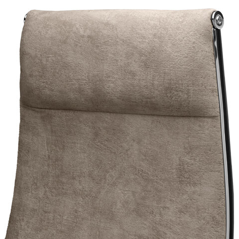 Кресло офисное МЕТТА "L1m 42", хром, сиденье и спинка мягкие, велюр, бежевое