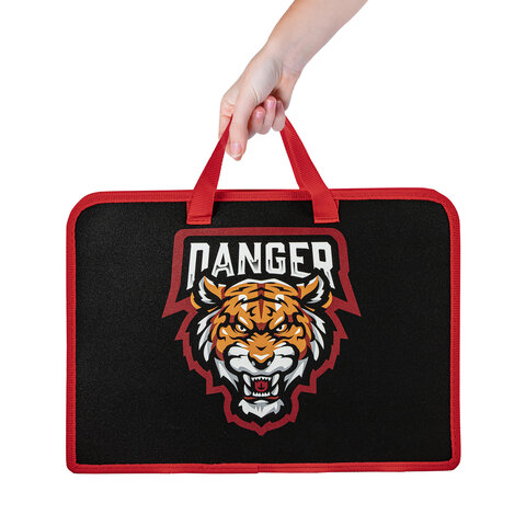 Папка на молнии с ручками ЮНЛАНДИЯ А4, 1 отделение, пластик, ширина 45 мм, "Dangerous Predator", 271458