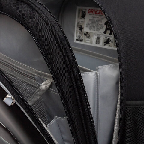 Ранец GRIZZLY анатомическая спинка, c бейджем, для мальчиков, "BLACK CAR", 36х28х20 см, RAz-587-7/1