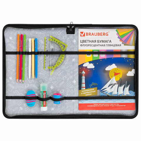 Папка на молнии BRAUBERG А4 с ручкой, с органайзером, 1 отделение, "Score goal", 273385