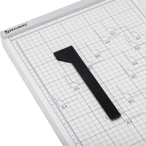 Резак сабельный BRAUBERG KATANA TSM-312, А3, на 12 л., длина реза 440 мм, металлическое основание, защитный экран, 532984