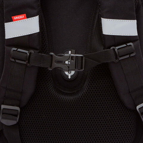 Ранец GRIZZLY анатомическая спинка, c брелоком, для девочек, "HEARTS", чёрный 36х28х20 см, RAz-586-5/1